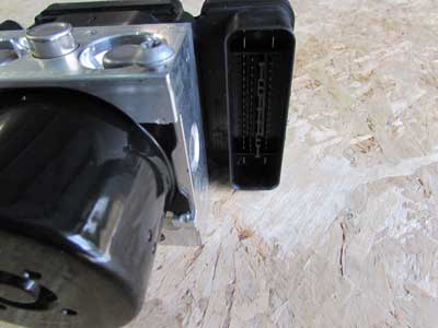 BMW Anti Lock Brake ABS Pump Control Module DSC 34516862250 F30 320i 328i 335i F32 4 Series4